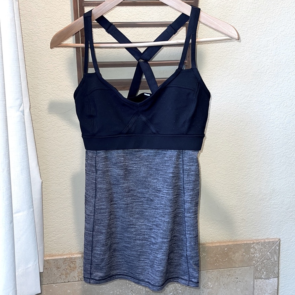 Lululemon built in bra tank top